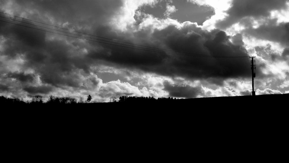 Dramatic Sky: Panasonic DMC-LX2; f/8.0; 1/1000s; ISO 100; Developed with GIMP