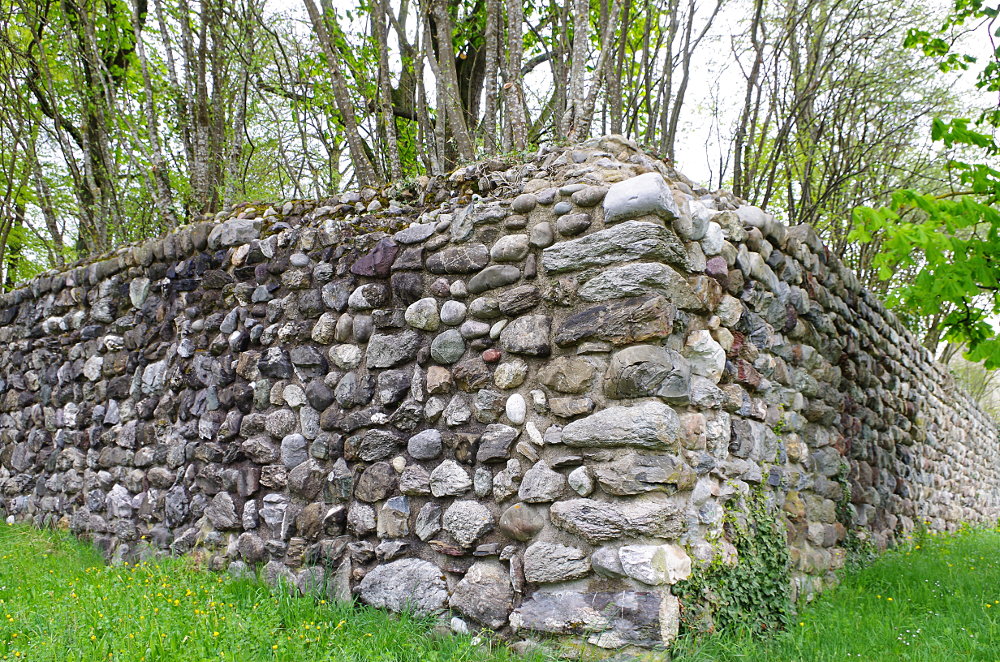 Castle Wall – Pentax K-30; Developed with GIMP